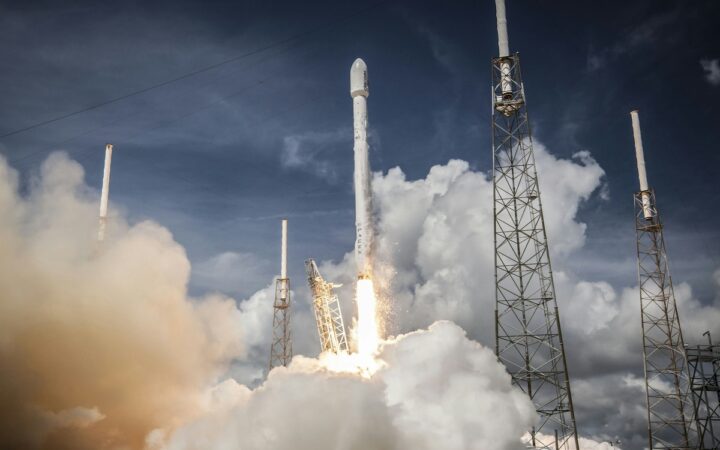 SpaceX Used Space Photos in AI Chip Financing Pitch, FT Reports