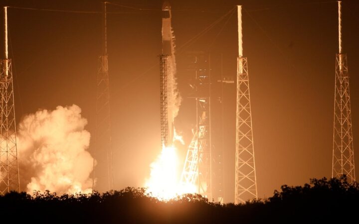 SpaceX Stock Jumps Over 10% After First Post-IPO Profit and Tesla Merger Talks