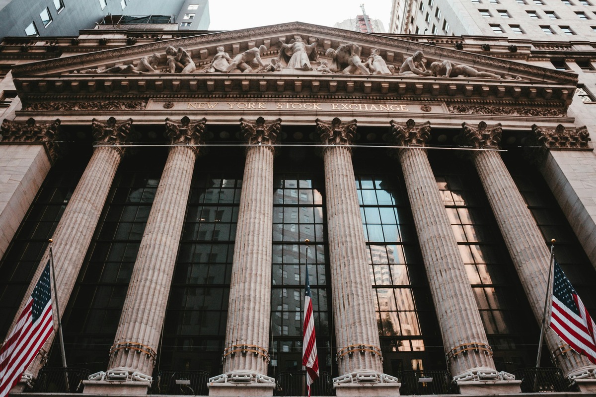 Stocks Making the Biggest Moves Today: Accenture, Synopsys and More