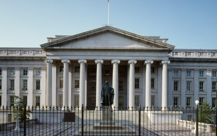 Treasury Yields Hit Fresh 24-Year Highs as 30-Year Tops 5.7%