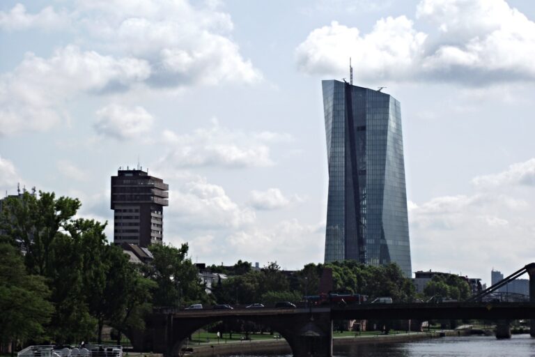 UBS Sees ECB Rate Hikes in December and March, Lifting Peak to 3%