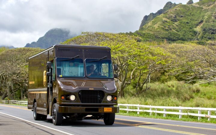 UPS Beats Q3 Earnings Estimates and Raises 2026 Outlook