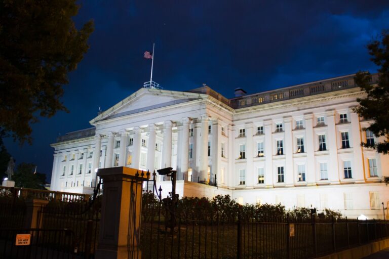 U.S. 30-Year Treasury Yield Hits Fresh 24-Year High