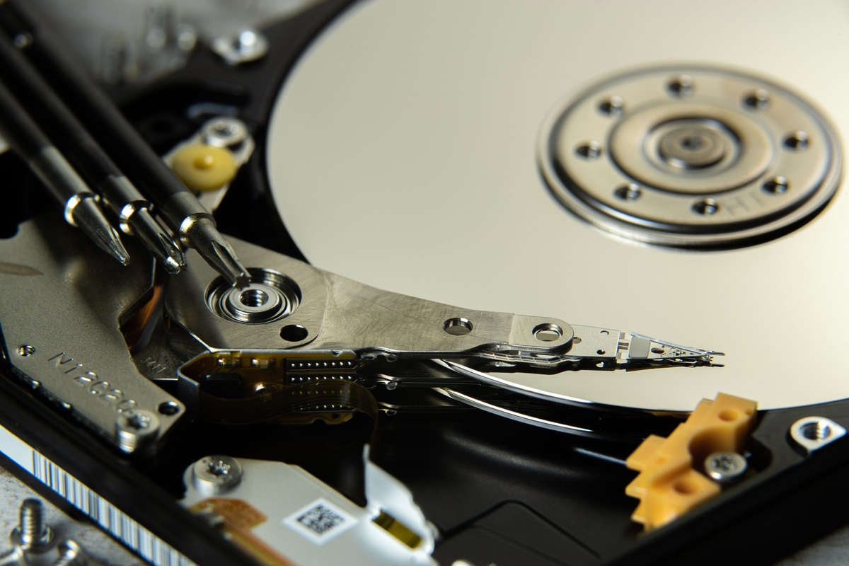 Western Digital Revenue Jumps 55% as Dividend Rises 17%